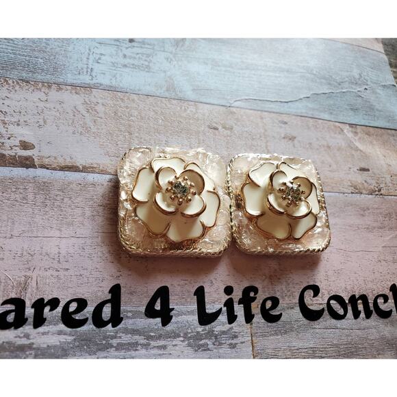 Floral quartz, gemstone inlay, replacement conchos, saddle conchos, screwback - Picture 4 of 4